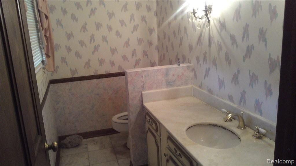 28232 Bell Road Southfield, MI 48034 - Photo 5 of 6 Frist Floor Lav.jpg