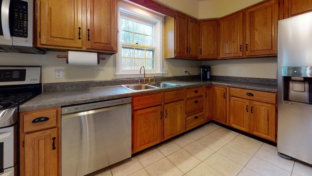 1951 Blakely Road Colchester, VT 05446 - Photo 2 of 36 Gallery Image 2