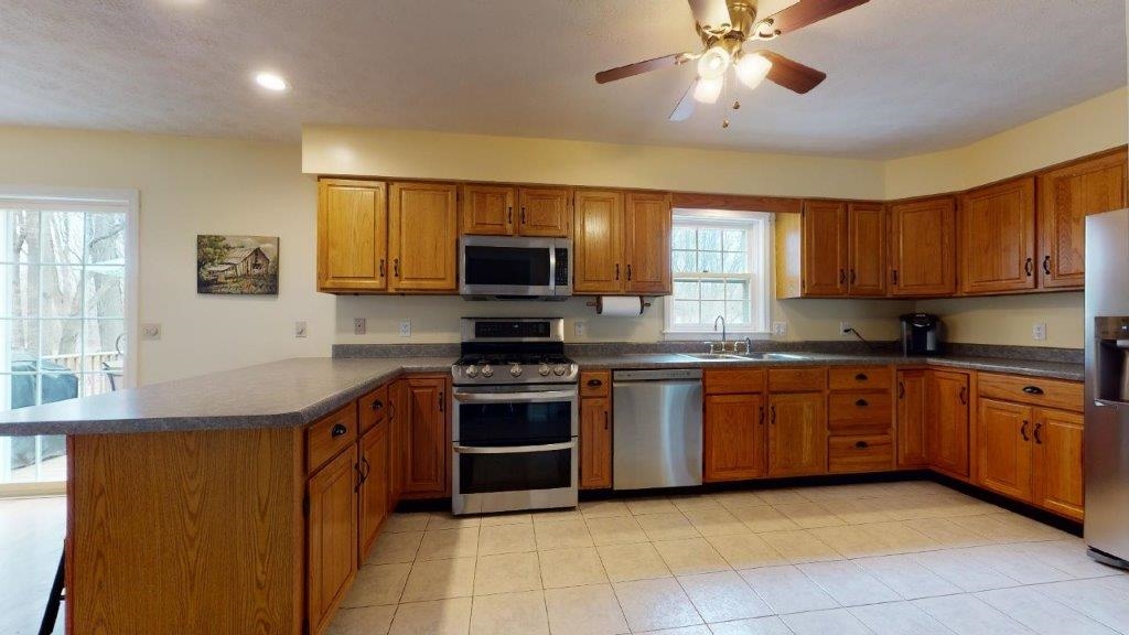 1951 Blakely Road Colchester, VT 05446 - Photo 4 of 36 Gallery Image 4