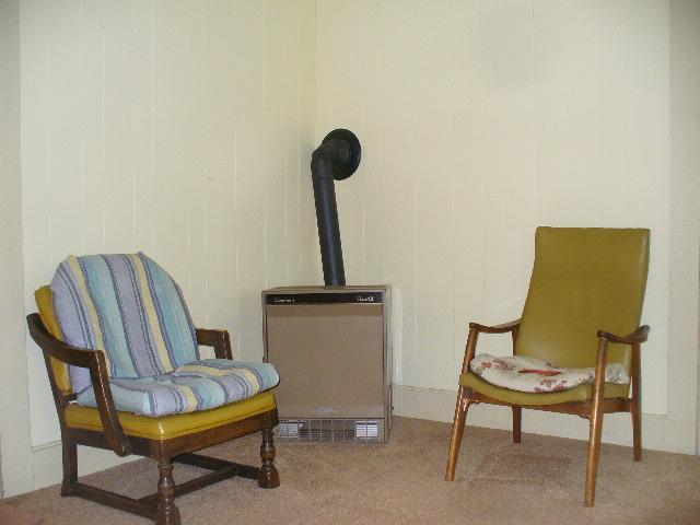 98 Old Schoolhouse Road Georgetown, ME 04548 - Photo 5 of 16 Living Room.