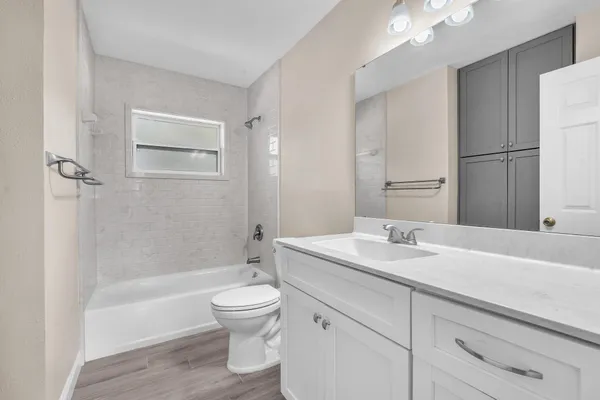 $1,650 | 385 Lincoln Avenue, Valparaiso, FL 32580