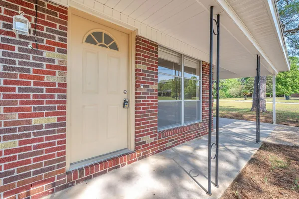 $1,650 | 385 Lincoln Avenue, Valparaiso, FL 32580