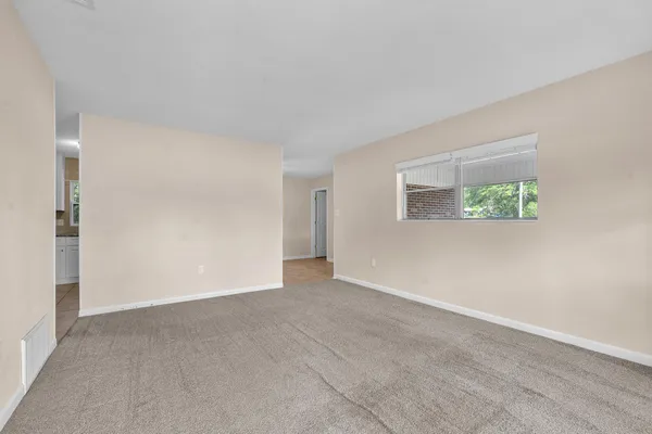 $1,650 | 385 Lincoln Avenue, Valparaiso, FL 32580