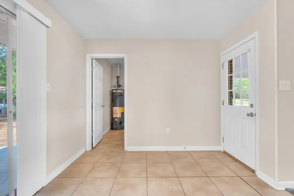 $1,650 | 385 Lincoln Avenue, Valparaiso, FL 32580