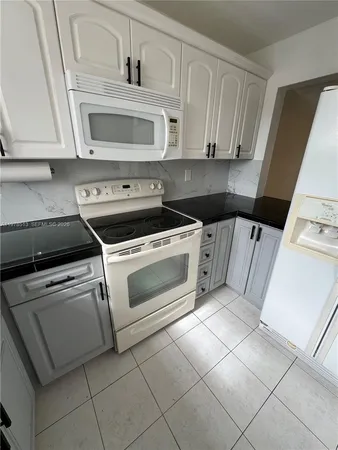 $2,600 | 1165 West 38th Terrace, Unit 35, Hialeah, FL 33012