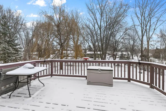 $348,000 | 30155 Akerson Street, Lindstrom, MN 55045