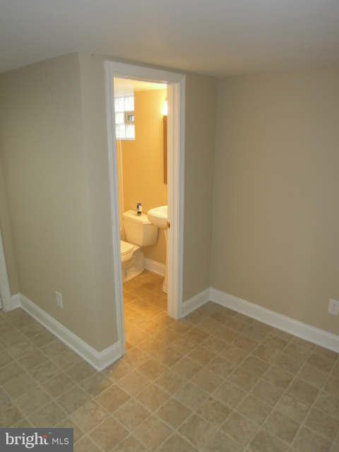 4119 Mountwood Road Baltimore, MD 21229 - Photo 24 of 29 Family Room