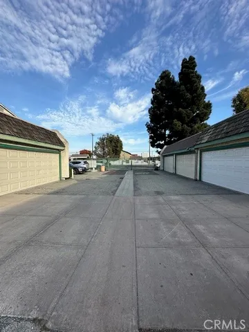 $359,000 | 155 South Wilmington Avenue, Unit C, Compton, CA 90220