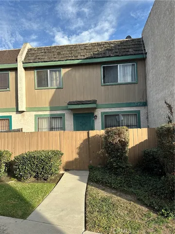 $359,000 | 155 South Wilmington Avenue, Unit C, Compton, CA 90220
