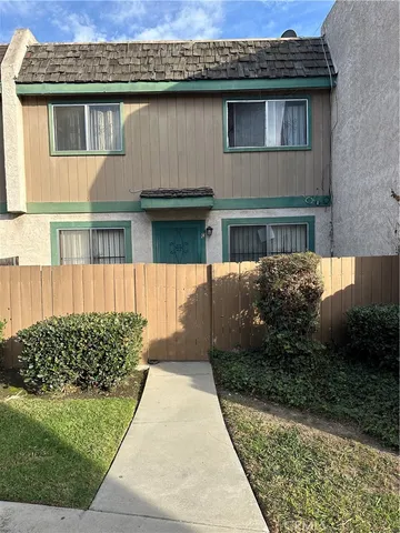 $359,000 | 155 South Wilmington Avenue, Unit C, Compton, CA 90220