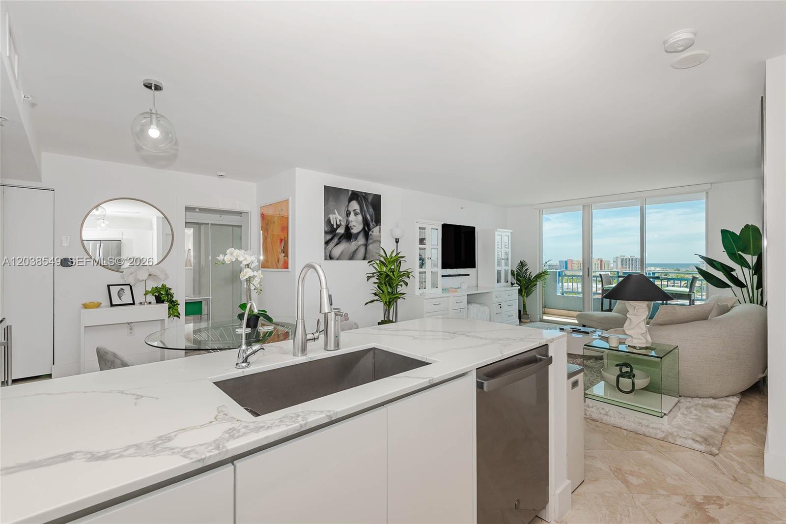 90 Alton Road, Unit 1109 Miami Beach, FL 33139 - Photo 4 of 28