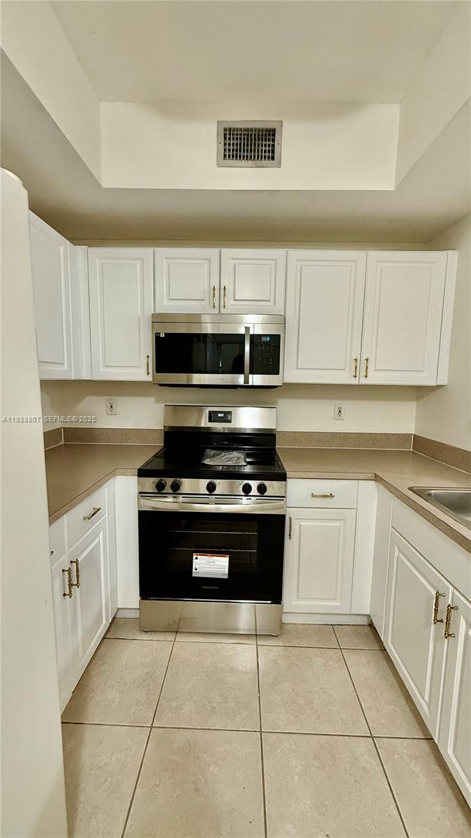 10150 Southwest 88th Street, Unit 106 Miami, FL 33176 - Photo 27 of 28