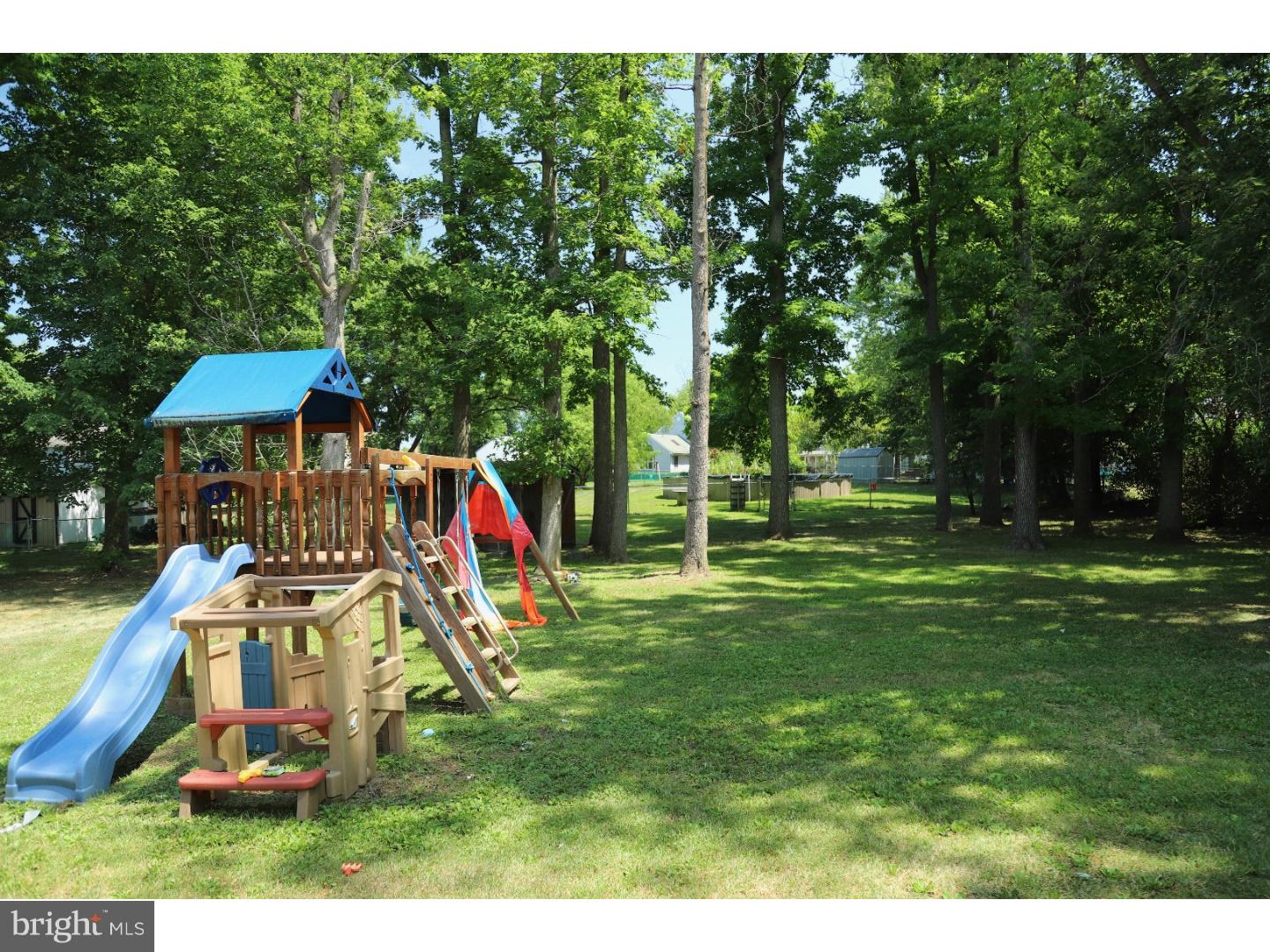 2201 Yellowstone Road Cinnaminson, NJ 08077 - Photo 21 of 23 Back Yard