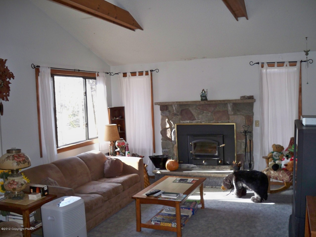 1106 Titania Road Tobyhanna, PA 18466 - Photo 4 of 5 Living Room
