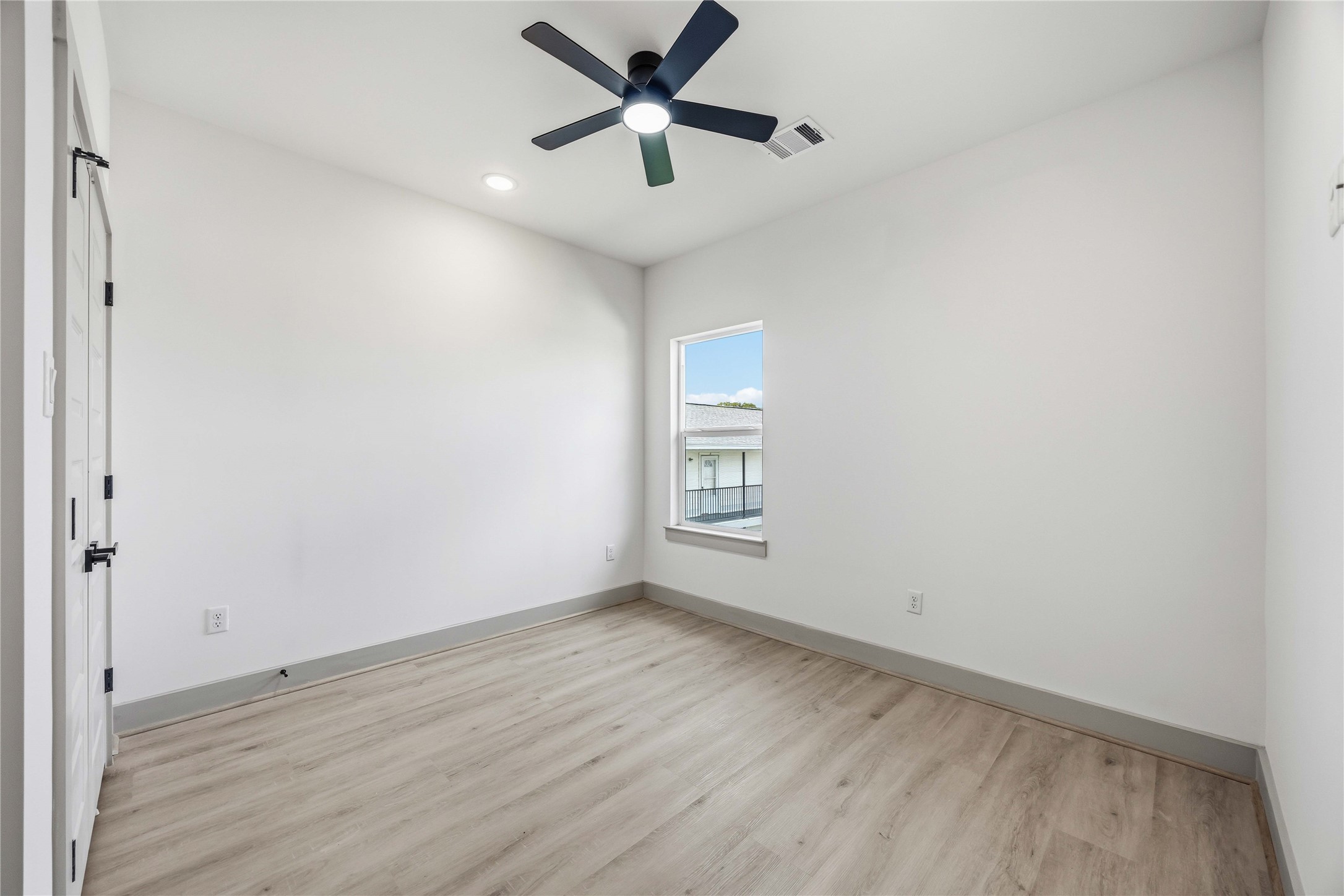 7555 Calhoun Road, Unit A Houston, TX 77033 - Photo 20 of 29 Gallery Image 20