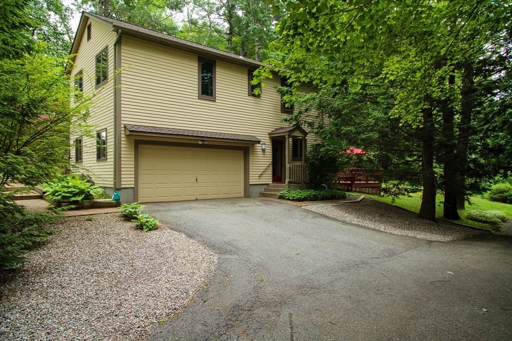 305 Strong Street Amherst, MA 01002 - Photo 6 of 29 Gallery Image 6