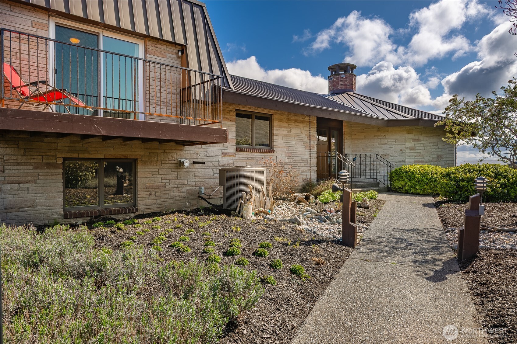 8032 Comox Road Blaine, WA 98230 - Photo 14 of 40 Gallery Image 14