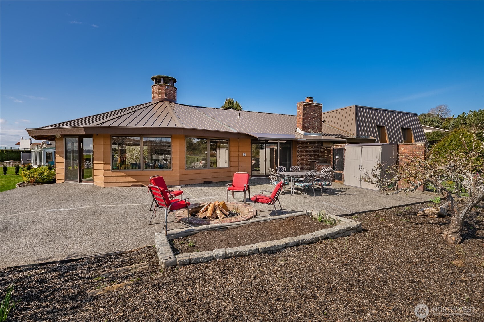 8032 Comox Road Blaine, WA 98230 - Photo 10 of 40 Gallery Image 10