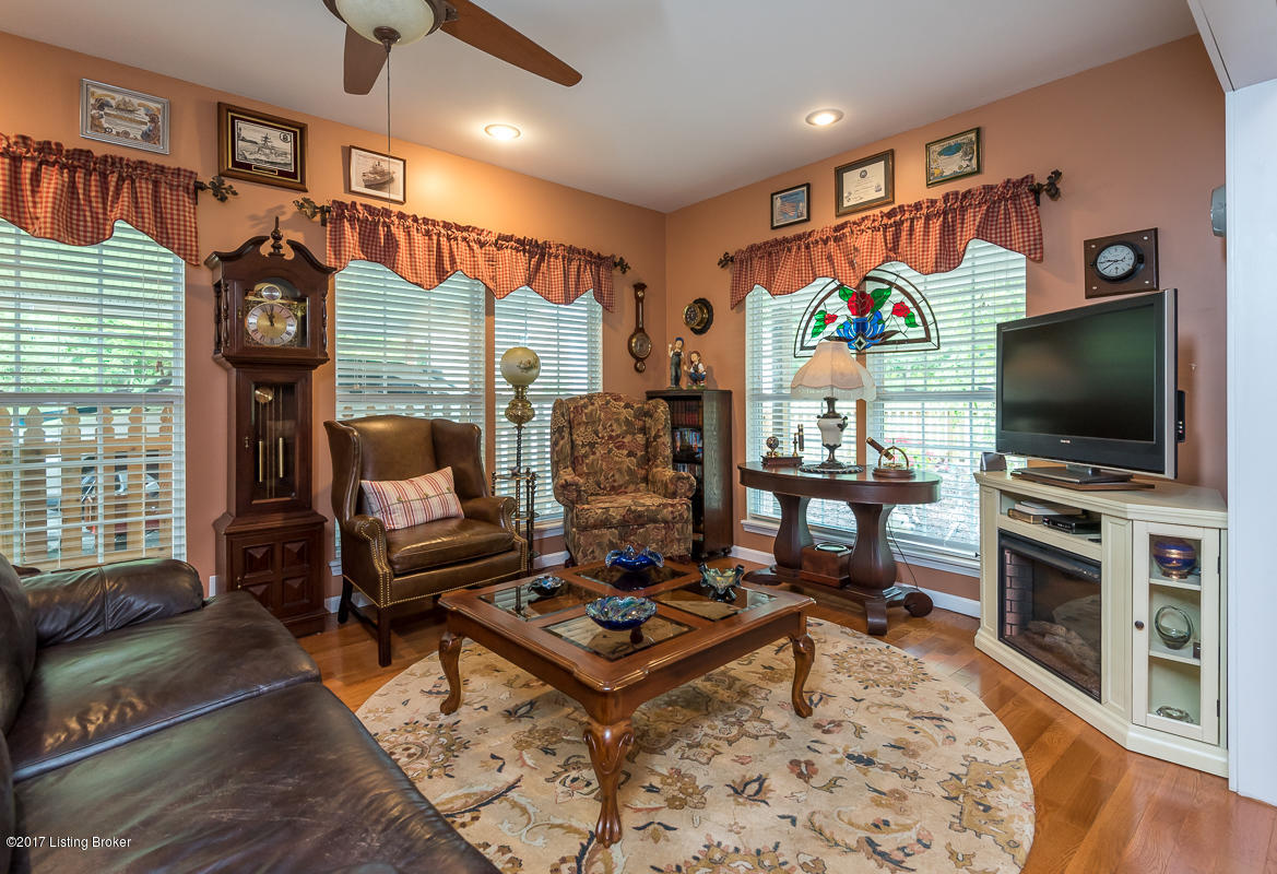 1908 Long Run Road Louisville, KY 40245 - Photo 14 of 37 Den/office