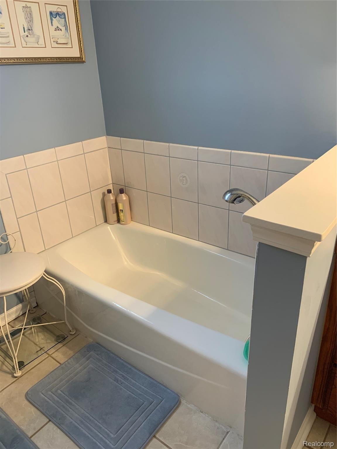 3073 Reamer Road Lapeer, MI 48446 - Photo 14 of 29 IMG_3034 (1).jpg
