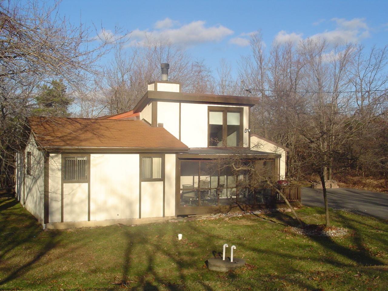 100 Fern Ridge Road Blakeslee, PA 18610 - Photo 1 of 7 Exterior