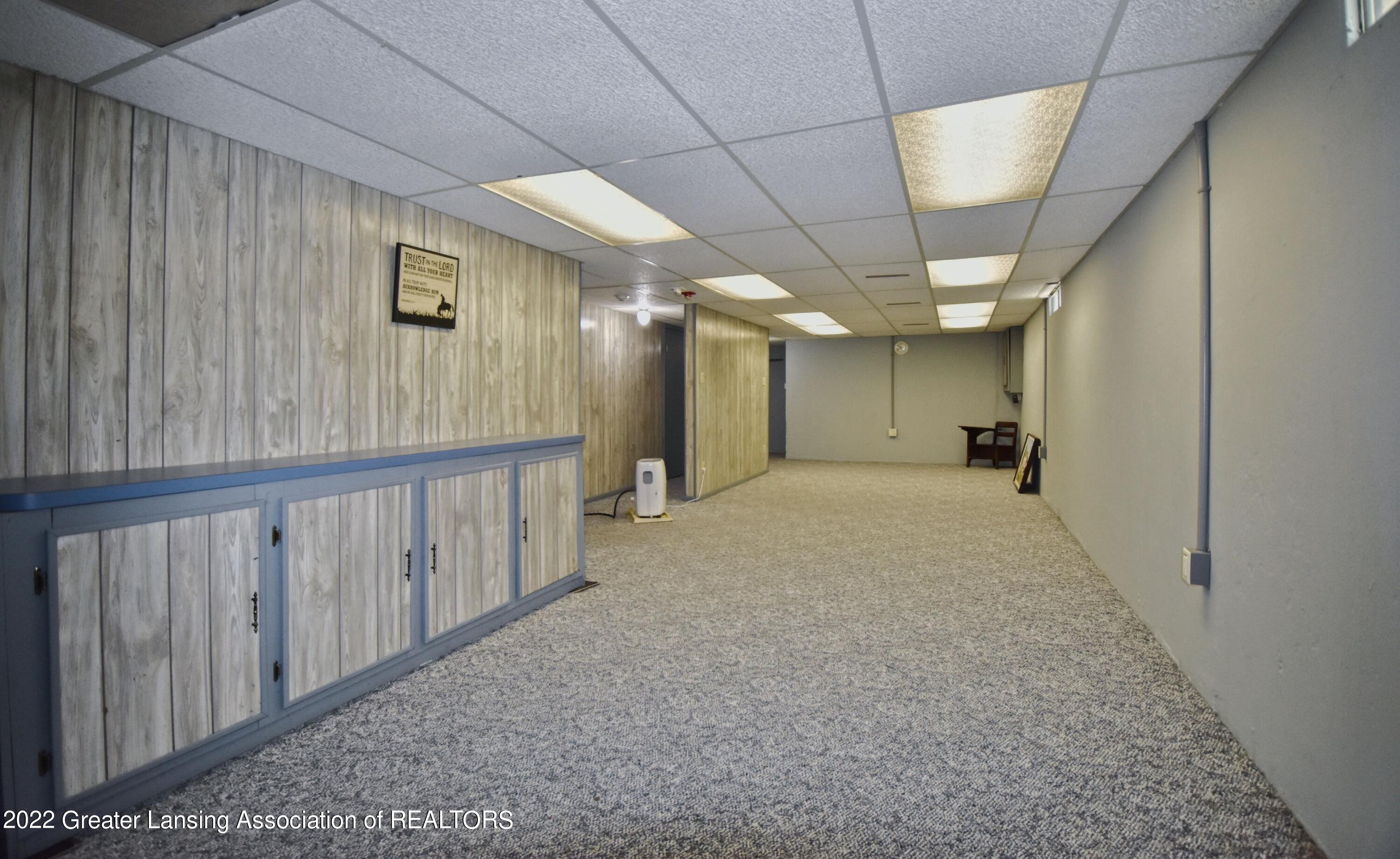 1911 West Miller Road Lansing, MI 48911 - Photo 20 of 34 29
