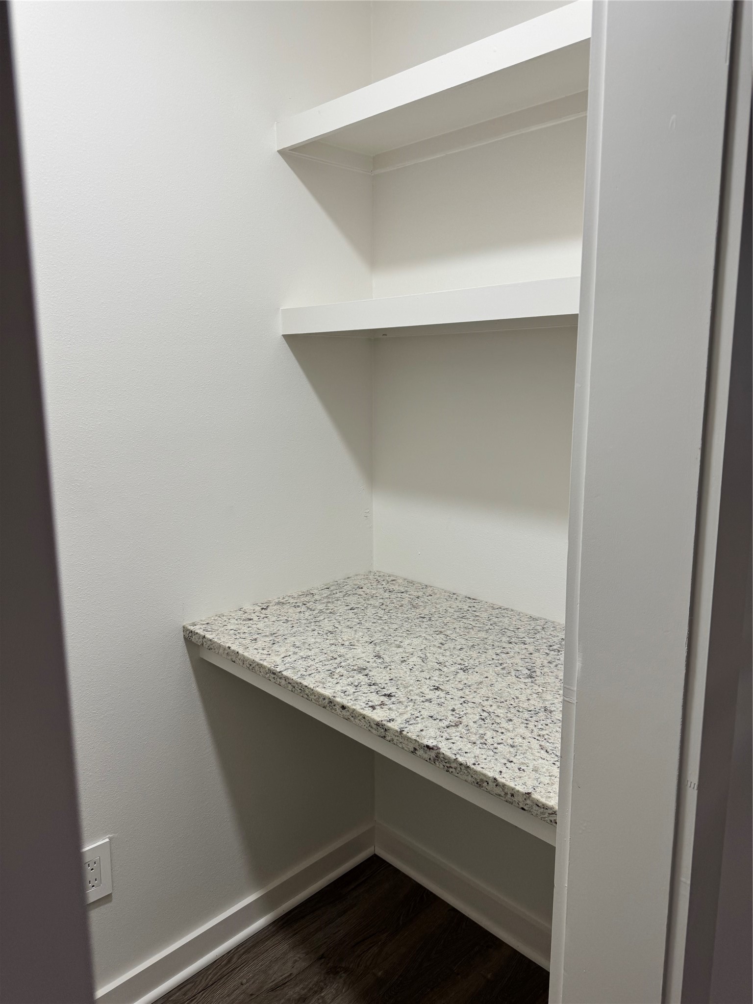 4747 Allendale Road, Unit 49 Houston, TX 77017 - Photo 3 of 8 a utility room with a sink