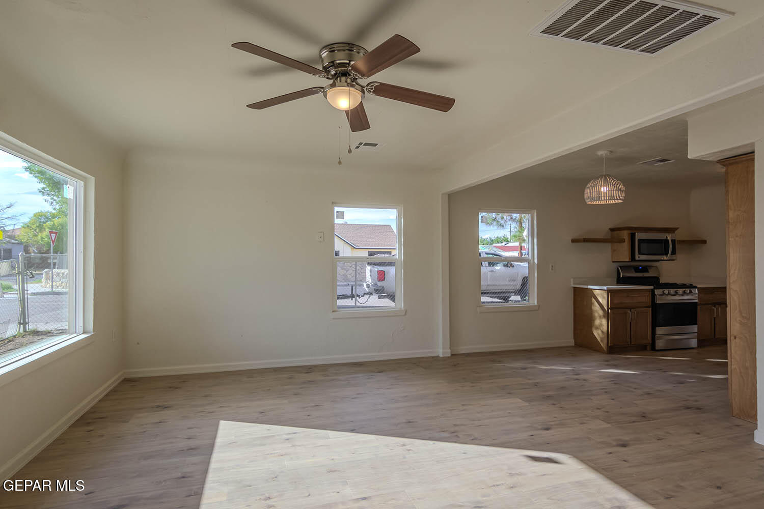 7113 Dale Road El Paso, TX 79915 - Photo 7 of 61 7113 Dale Road _ 007