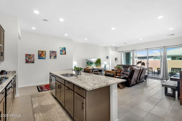 $3,800 | 866 Flatiron Trail, Apache Junction, AZ 85120