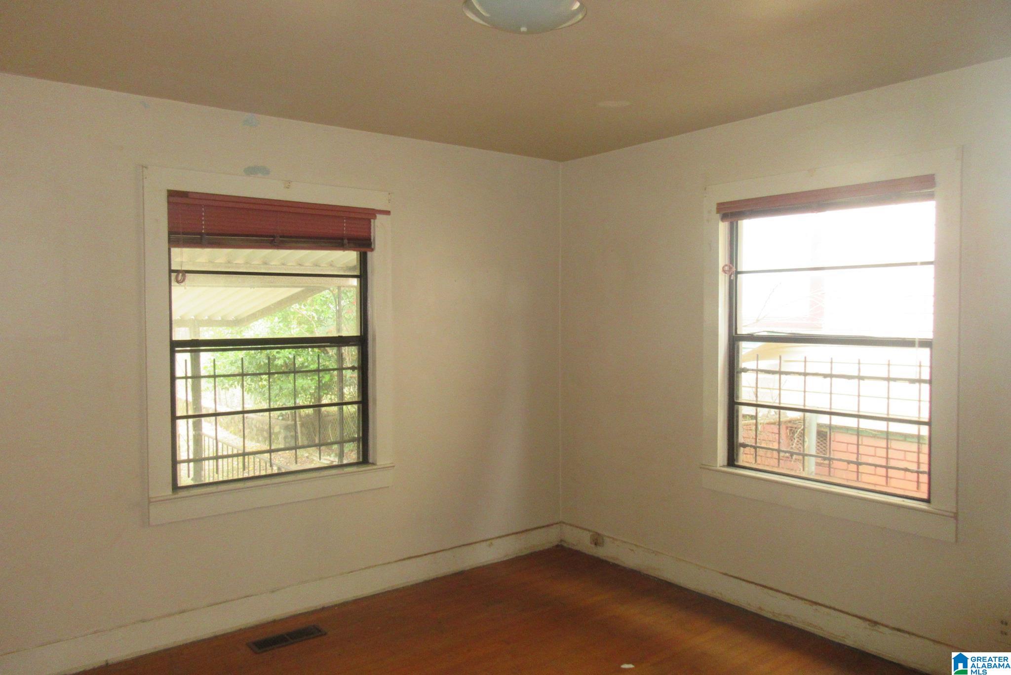 1125 15th Way Southwest Birmingham, AL 35211 - Photo 6 of 8