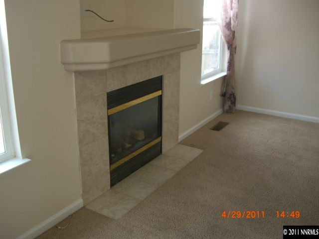 9739 Autumn Leaf Way Reno, NV 89506 - Photo 3 of 6 Photo 3