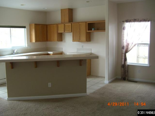 9739 Autumn Leaf Way Reno, NV 89506 - Photo 4 of 6 Photo 4