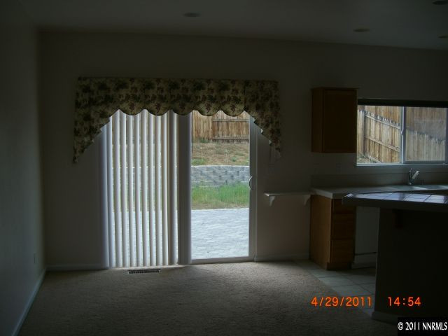9739 Autumn Leaf Way Reno, NV 89506 - Photo 5 of 6 Photo 5