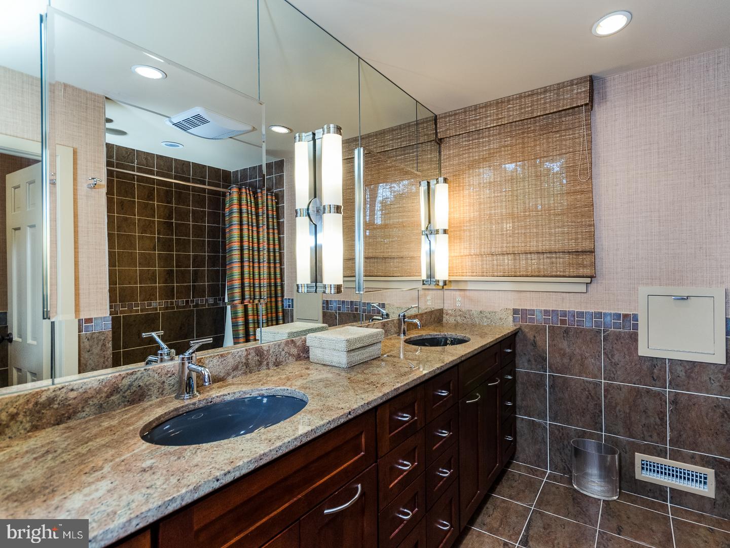 102 Box Hill Drive Cherry Hill, NJ 08003 - Photo 22 of 25 Bathroom
