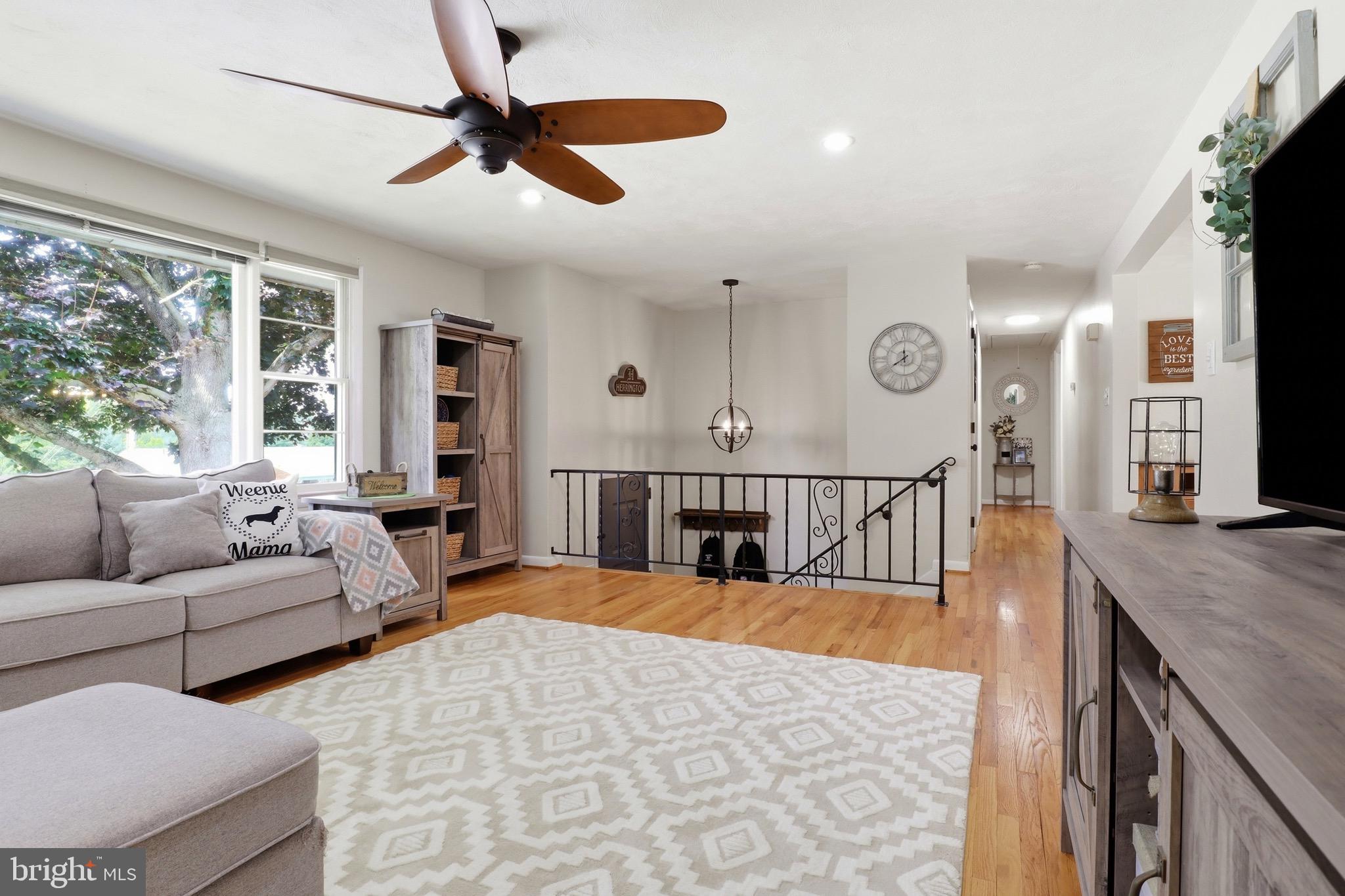 137 Ridgefield Drive York, PA 17403 - Photo 7 of 41 Open area feeling with traditional design
