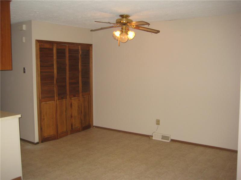 7540 Miracle Road Indianapolis, IN 46237 - Photo 11 of 16 Gallery Image 11