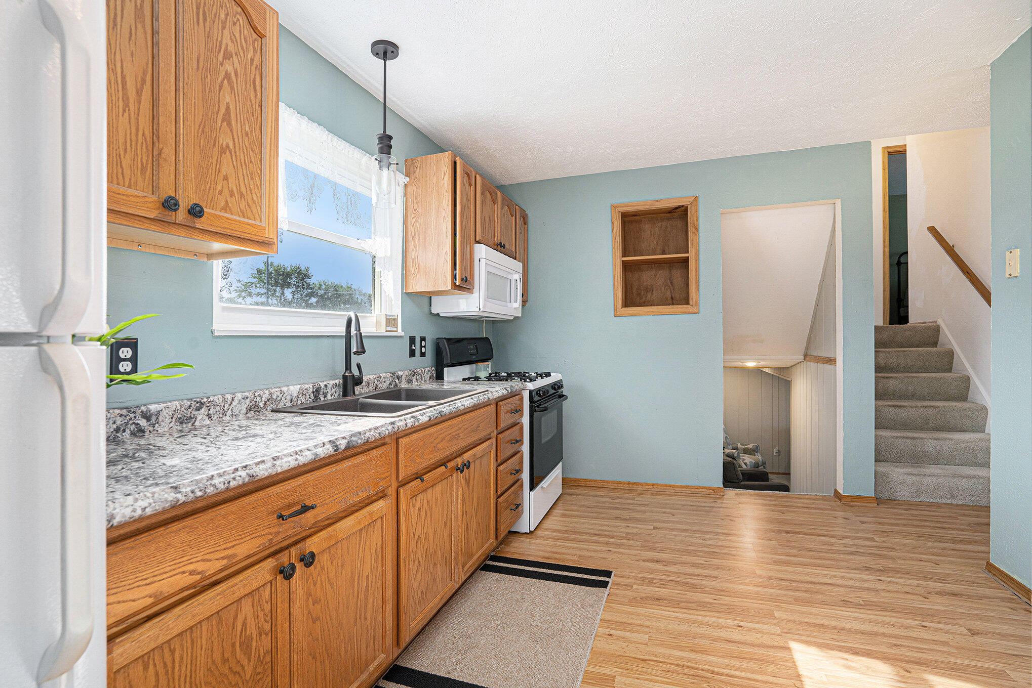 708 South Erie Street Three Rivers, MI 49093 - Photo 4 of 22 007_jbs01685