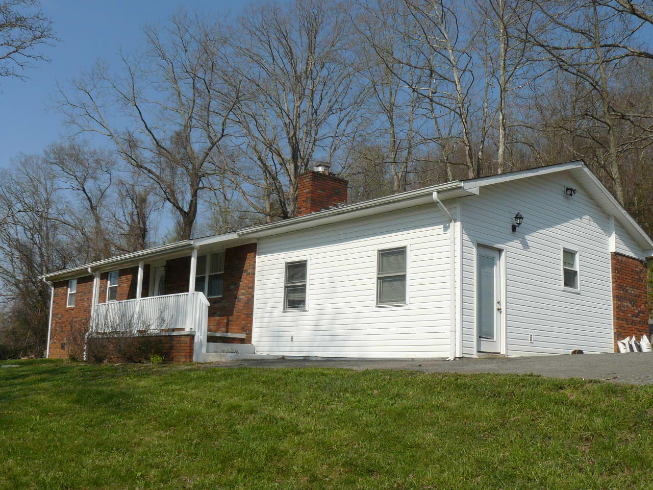 901 Blue Top Road Tazewell, TN 37879 - Photo 1 of 15 P1370462
