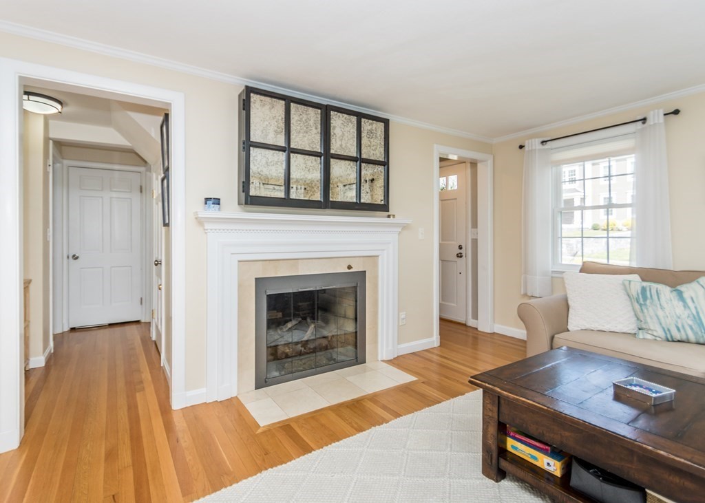 32 Arch Street Needham, MA 02492 - Photo 3 of 29 Gallery Image 3