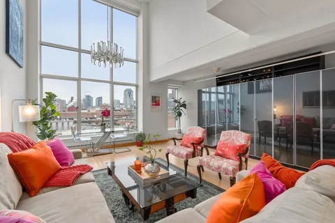 $1,229,000 | 25 Channel Center Street, Unit 807, Boston, MA 02210