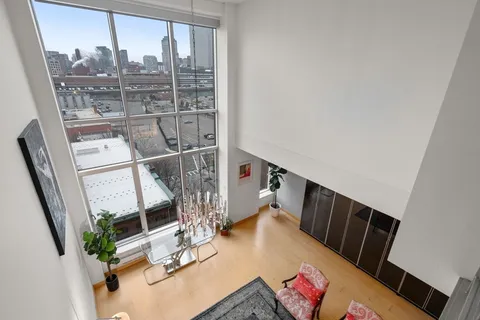 $1,229,000 | 25 Channel Center Street, Unit 807, Boston, MA 02210