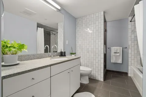 $1,229,000 | 25 Channel Center Street, Unit 807, Boston, MA 02210