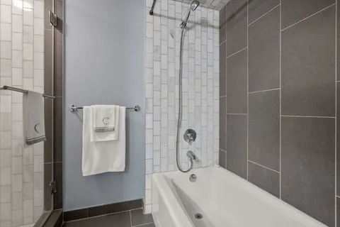 $1,229,000 | 25 Channel Center Street, Unit 807, Boston, MA 02210