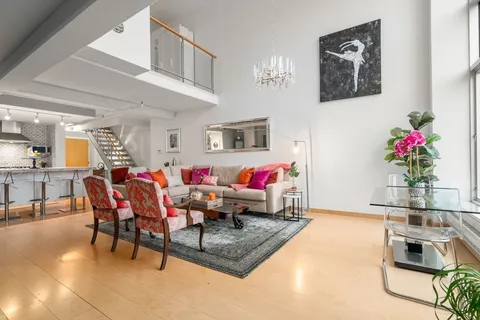 $1,229,000 | 25 Channel Center Street, Unit 807, Boston, MA 02210