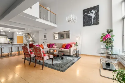 $1,229,000 | 25 Channel Center Street, Unit 807, Boston, MA 02210