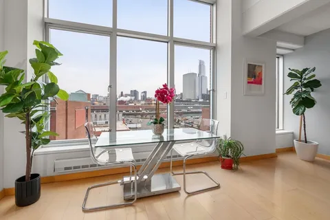 $1,229,000 | 25 Channel Center Street, Unit 807, Boston, MA 02210