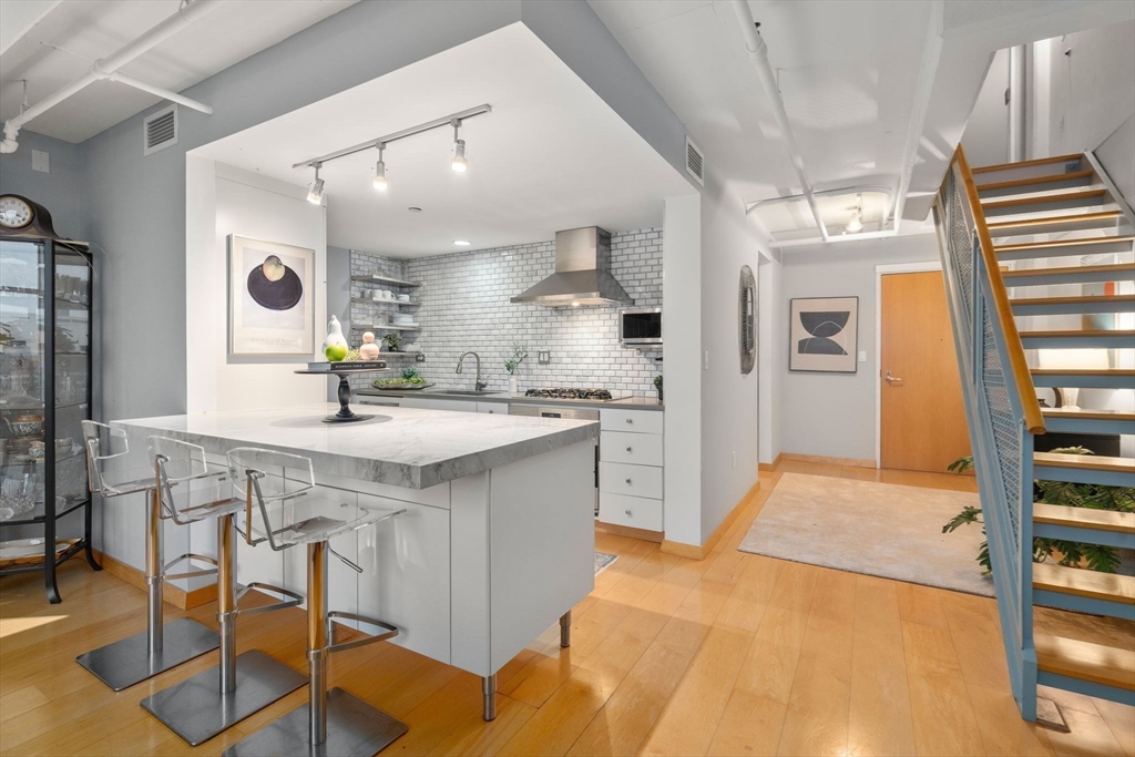 25 Channel Center Street, Unit 807 Boston, MA 02210 - Photo 6 of 26