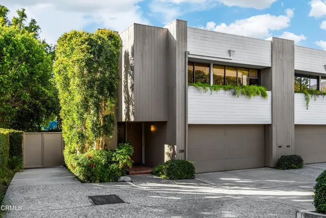 $1,450,000 | 200 Arroyo Terrace, Pasadena, CA 91103