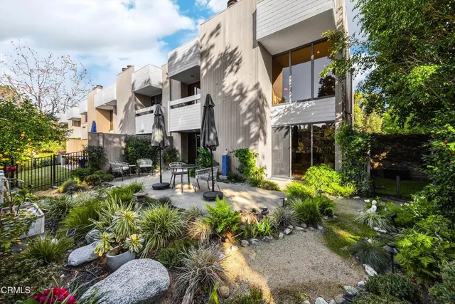 $1,450,000 | 200 Arroyo Terrace, Pasadena, CA 91103