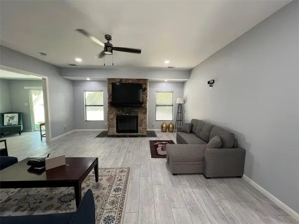 $2,200 | 4095 County Road 893, Princeton, TX 75407